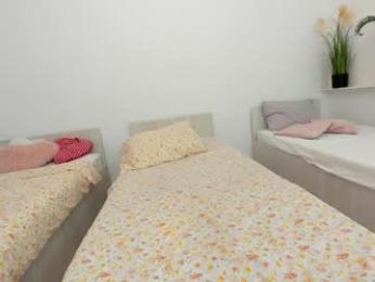 ehotlovea — Chaturbate recorded stream screenshot (24 May 2025)