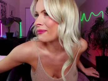 oliviaowens — Chaturbate recorded stream image, 24.05.2025 18:10