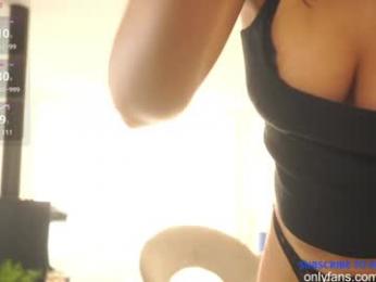 n_o_v_a — Chaturbate recorded stream screenshot (25 May 2025)