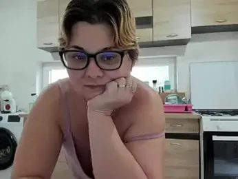 Julia35 — Stripchat recorded stream screenshot (26 May 2025)