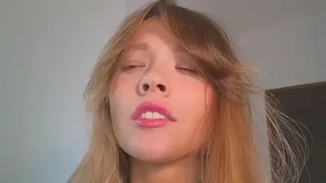 DemiDee — Stripchat recorded stream image, 26.05.2025 07:20