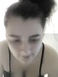 Snowbunnycake_131 — Stripchat recorded stream image, 27.05.2025 20:20