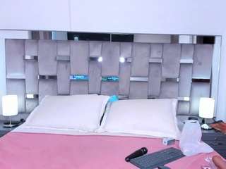 cammiila — Camsoda recorded stream image, 28.05.2025 16:00