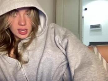 angel_from_sky — Chaturbate recorded stream screenshot (09 Feb 2025)