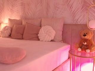 Eva Sin — Flirt4free recorded stream screenshot (01 Jun 2025)