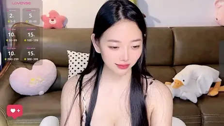 ziyu111 — Stripchat recorded stream image, 01.06.2025 15:00