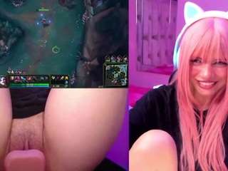 lilapop4 — Camsoda recorded stream image, 01.06.2025 13:40
