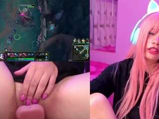 lilapop4 — Camsoda recorded stream image, 01.06.2025 13:40