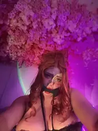 seraphine23 — Stripchat recorded stream image, 05.06.2025 01:30