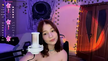 Traharaa — Stripchat recorded stream screenshot (05 Jun 2025)