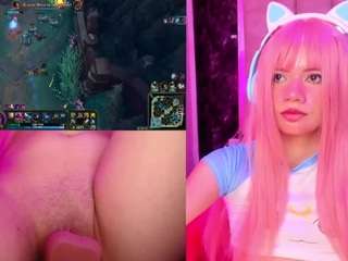 lilapop4 — Camsoda recorded stream image, 05.06.2025 13:30