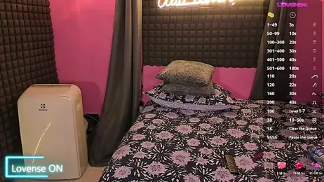 bull_vixen2001 — Stripchat recorded stream image, 07.06.2025 07:30