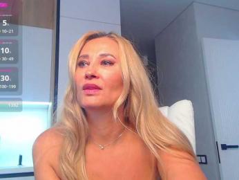 hold-me-tight — Bongacams recorded stream image, 10.02.2025 03:40