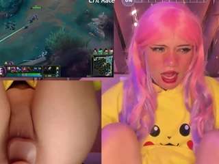 lilapop4 — Camsoda recorded stream image, 08.06.2025 13:50