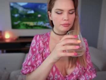 love_you_to123 — Chaturbate recorded stream image, 09.06.2025 08:00