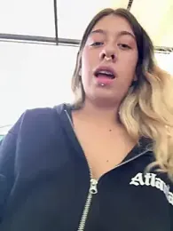 Enyeld_ruru — Stripchat recorded stream image, 09.06.2025 15:30