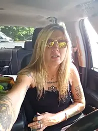 SheIsSomething — Stripchat recorded stream image, 11.06.2025 20:30