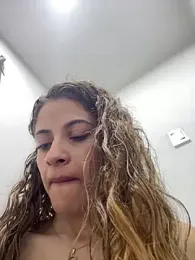 alana15 — Stripchat recorded stream image, 11.06.2025 21:40