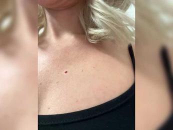 -Molly- — Bongacams recorded stream screenshot (10 Feb 2025)