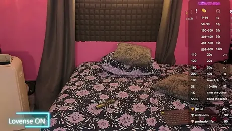 bull_vixen2001 — Stripchat recorded stream image, 12.06.2025 09:00