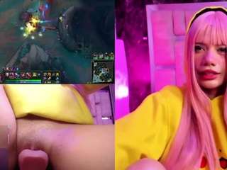 lilapop4 — Camsoda recorded stream image, 12.06.2025 13:20