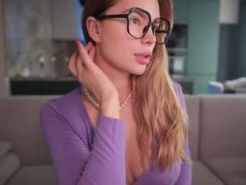 love_you_to123 — Chaturbate recorded stream image, 13.06.2025 05:50