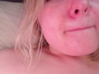 teeencute — Bongacams recorded stream image, 15.06.2025 15:40