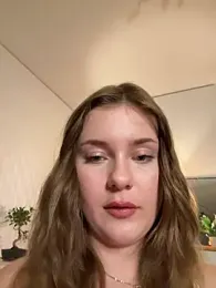 MaribelRiver — Stripchat recorded stream image, 16.06.2025 21:20