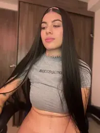 Sarasanders_4 — Stripchat recorded stream image, 17.06.2025 00:20