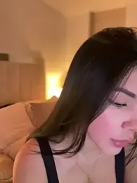 Im_Valentina — Stripchat recorded stream image, 17.06.2025 22:30
