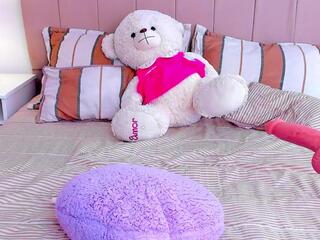 Bella Fontana — Flirt4free recorded stream image, 18.06.2025 17:10