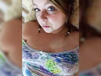 FLUFFY_BEAUTY — Bongacams recorded stream screenshot (10 Feb 2025)