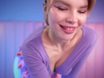 love_you_to123 — Chaturbate recorded stream image, 20.06.2025 12:20
