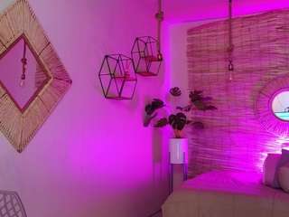 lady-brownn — Camsoda recorded stream image, 21.06.2025 11:10