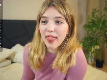 pinkncrazy — Chaturbate recorded stream screenshot (11 Feb 2025)