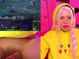 lilapop4 — Camsoda recorded stream image, 23.06.2025 13:40
