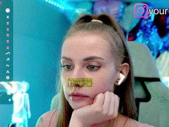 VikkiExtraCheese — Bongacams recorded stream image, 25.06.2025 04:20