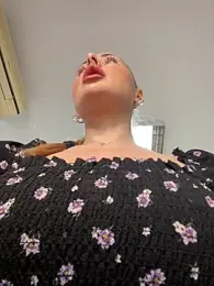 EmaSalis — Stripchat recorded stream image, 11.02.2025 11:40