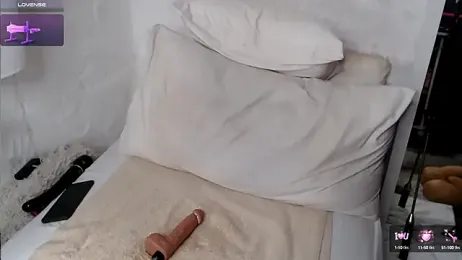 Julia-Sugar — Stripchat recorded stream image, 11.02.2025 15:00