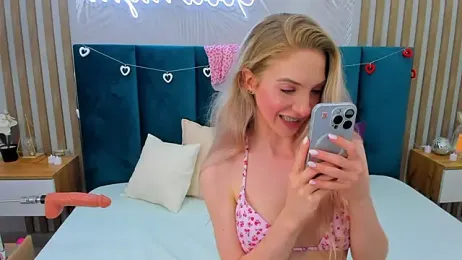 Emilly_Hart — Stripchat recorded stream image, 04.07.2025 15:20