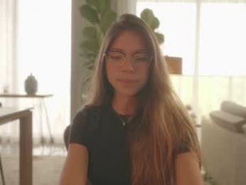 emma_lu1 — Chaturbate recorded stream image, 07.07.2025 20:00