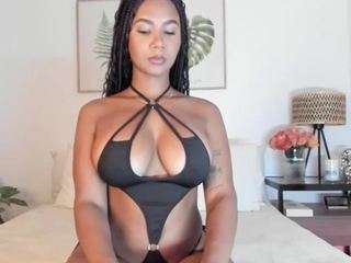 ninagold — Camsoda recorded stream image, 08.07.2025 02:40