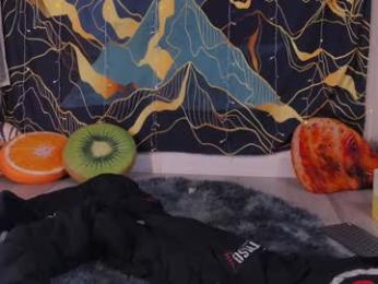 mollyflwers — Chaturbate recorded stream image, 08.07.2025 15:50