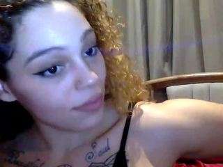 sapphirestorm8 — Camsoda recorded stream image, 14.07.2025 01:00
