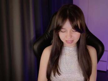 Businka13 — Bongacams recorded stream image, 18.07.2025 18:10