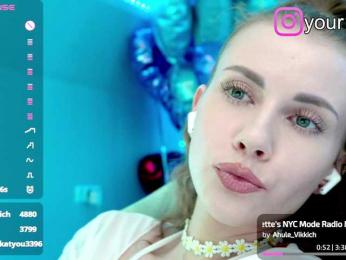 VikkiExtraCheese — Bongacams recorded stream image, 19.07.2025 18:50