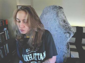 Adamova_Eva — Bongacams recorded stream screenshot (12 Feb 2025)