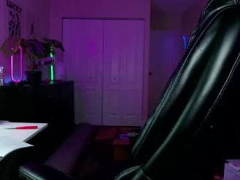 oliviaowens — Chaturbate recorded stream image, 22.07.2025 23:40