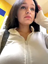 Cum_girlss — Stripchat recorded stream image, 24.07.2025 06:30