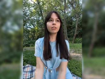 Businka13 — Bongacams recorded stream image, 24.07.2025 15:20